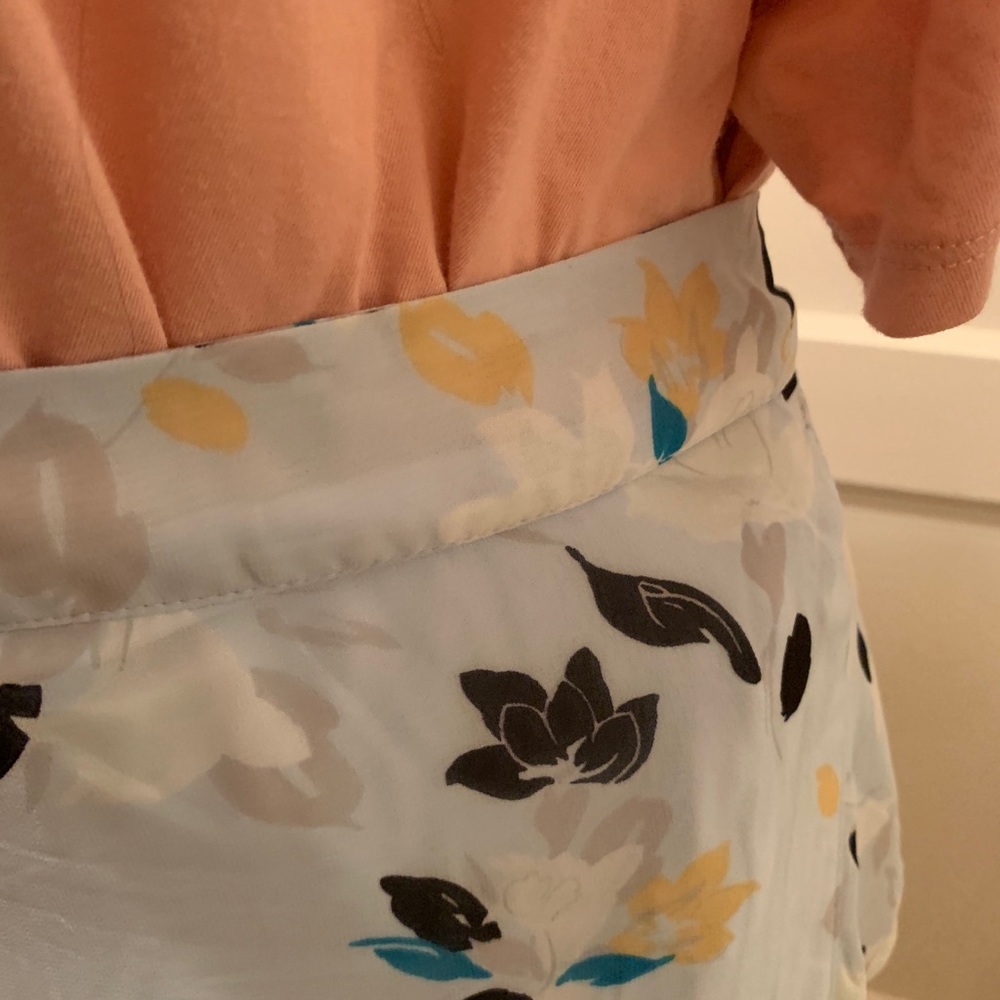 Lane Bryant NWT hi-low floral print skirt - Picture 5 of 11